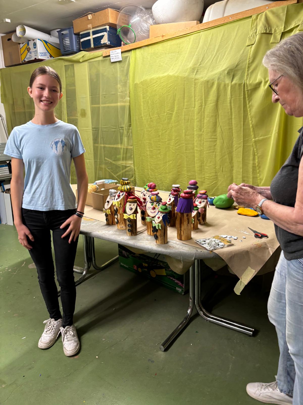 Basteln im Jugendgruppenraum 2025